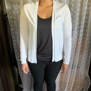 White cardigan in perfect condition